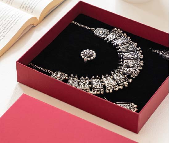 Top Bottom (Necklace Box)